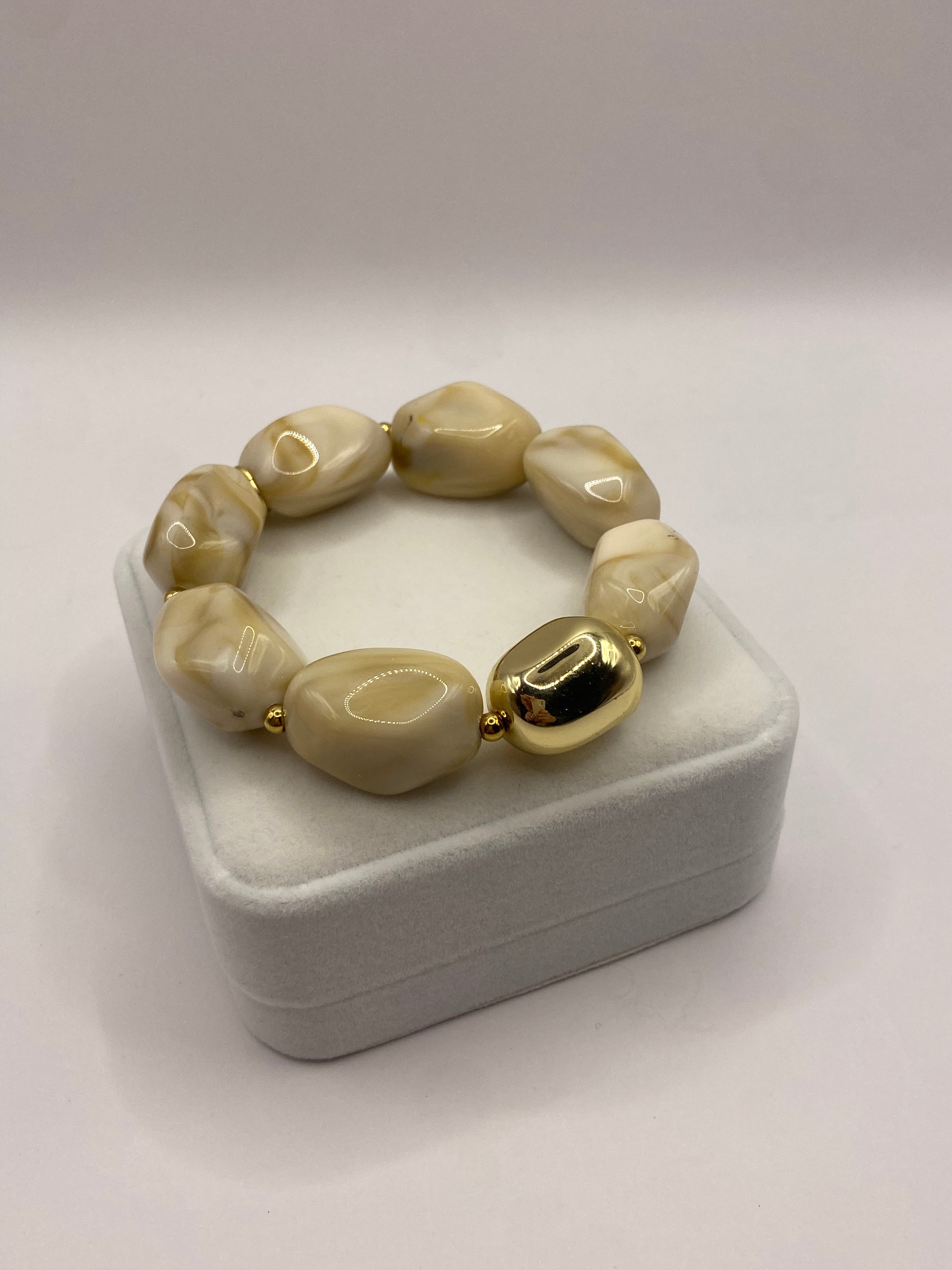 Off-White Shimmer Bracelet